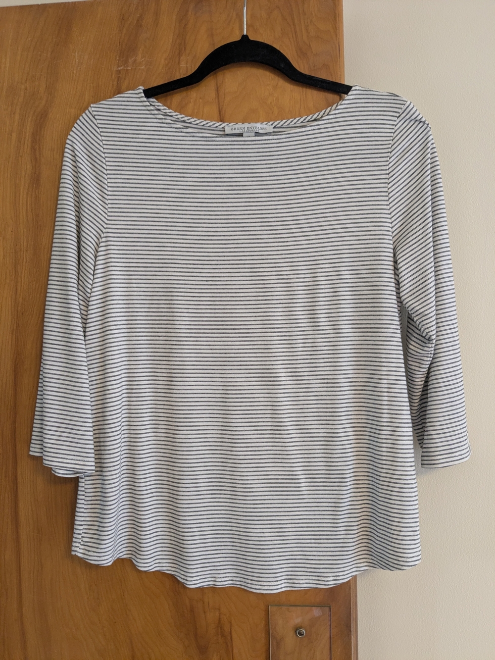 Green Envelope Women's Black & White Striped 3/4 Sleeve Top